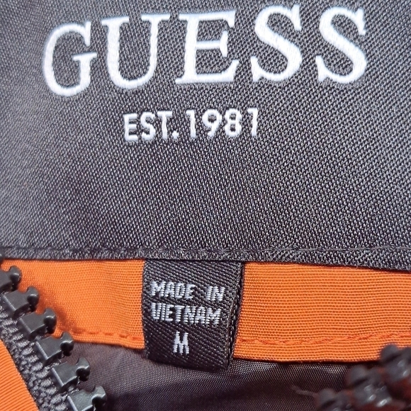 NWT Heavyweight Parka by Guess    Size M - Picture 6 of 8